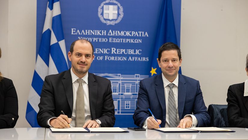 Υπογραφή Πρωτοκόλλου Συνεργασίας μεταξύ του Υπουργείου Εξωτερικών και του Εθνικού και Καποδιστριακού Πανεπιστημίου Αθηνών